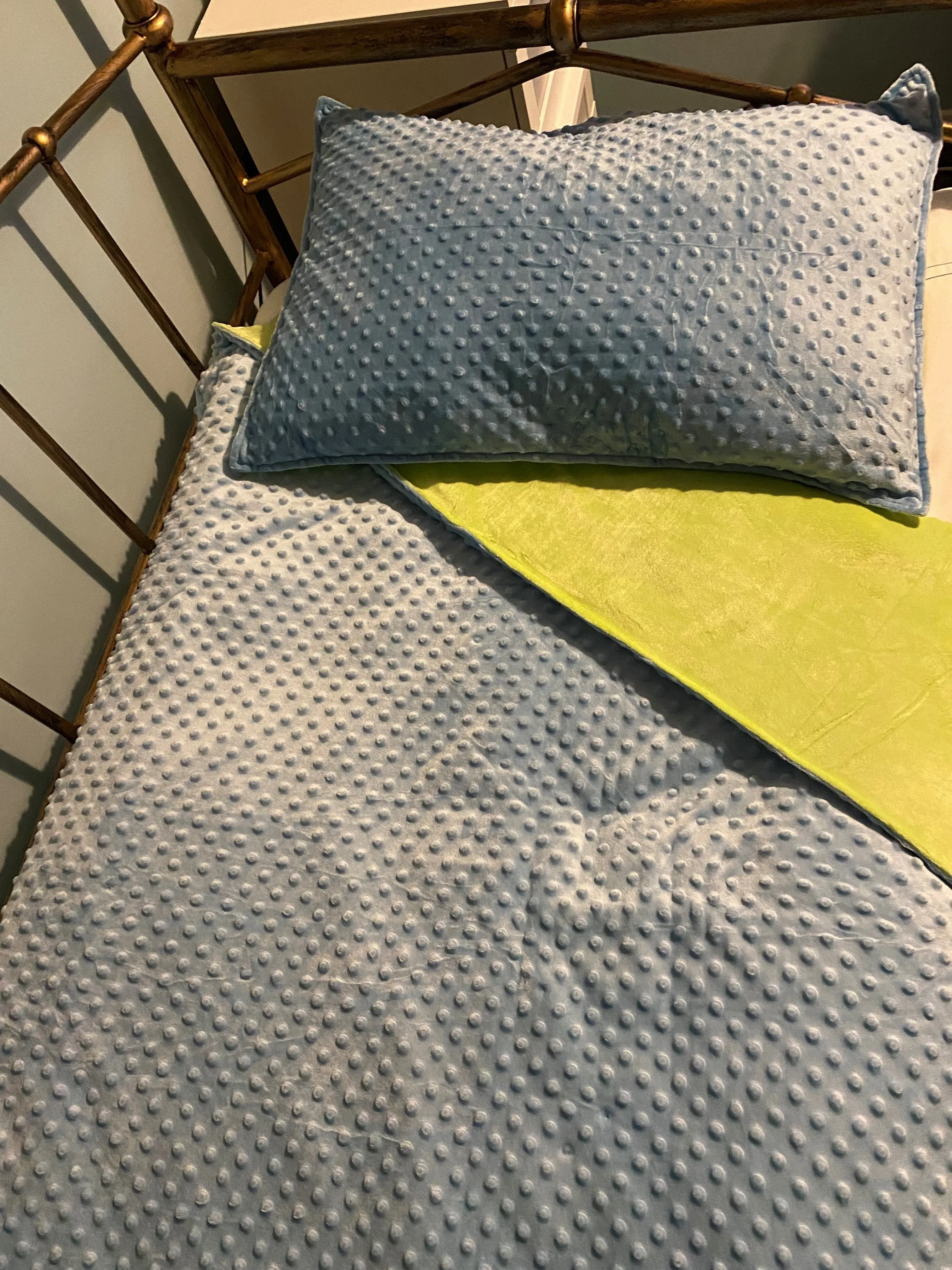 4kg Weighted Blanket & Pillow Case Medium (100 x 150)