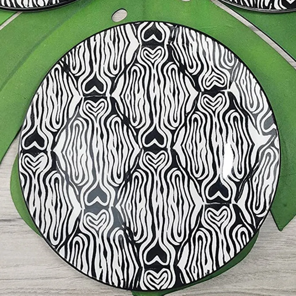 Ceramic Side Plates Modern Black & White Heart Design  20cm