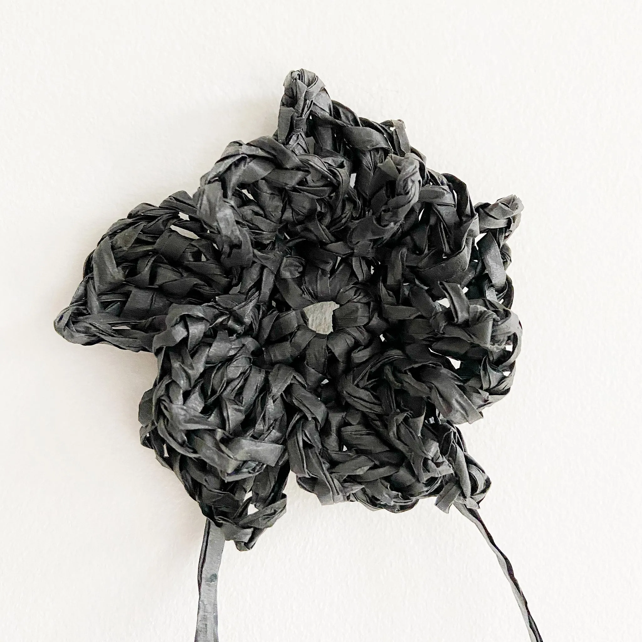 Crocheted Flowers with Natural Raffia Paper String