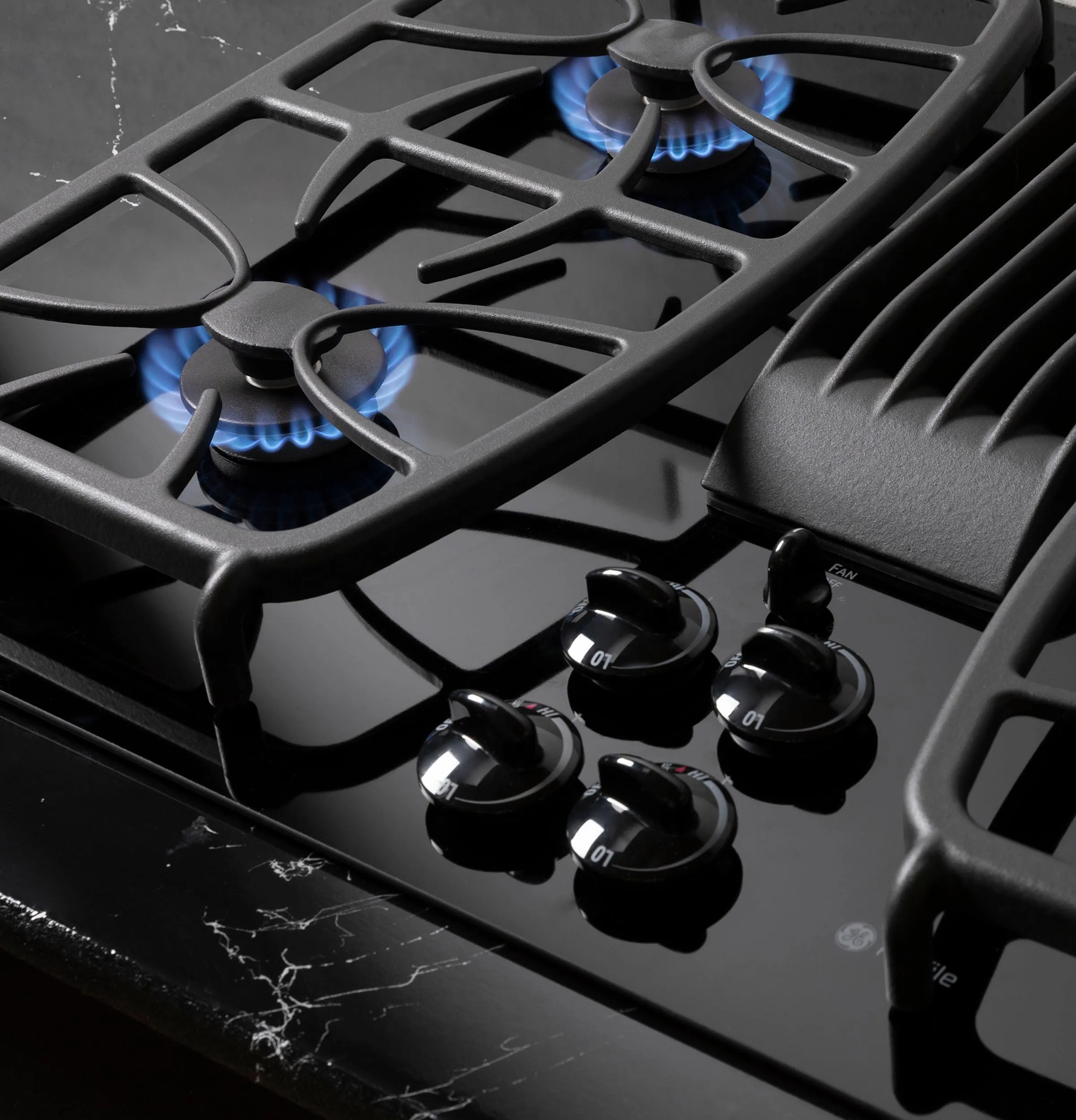 PGP9830DRBB GE Profile™ 30" Built-In Gas Downdraft Cooktop