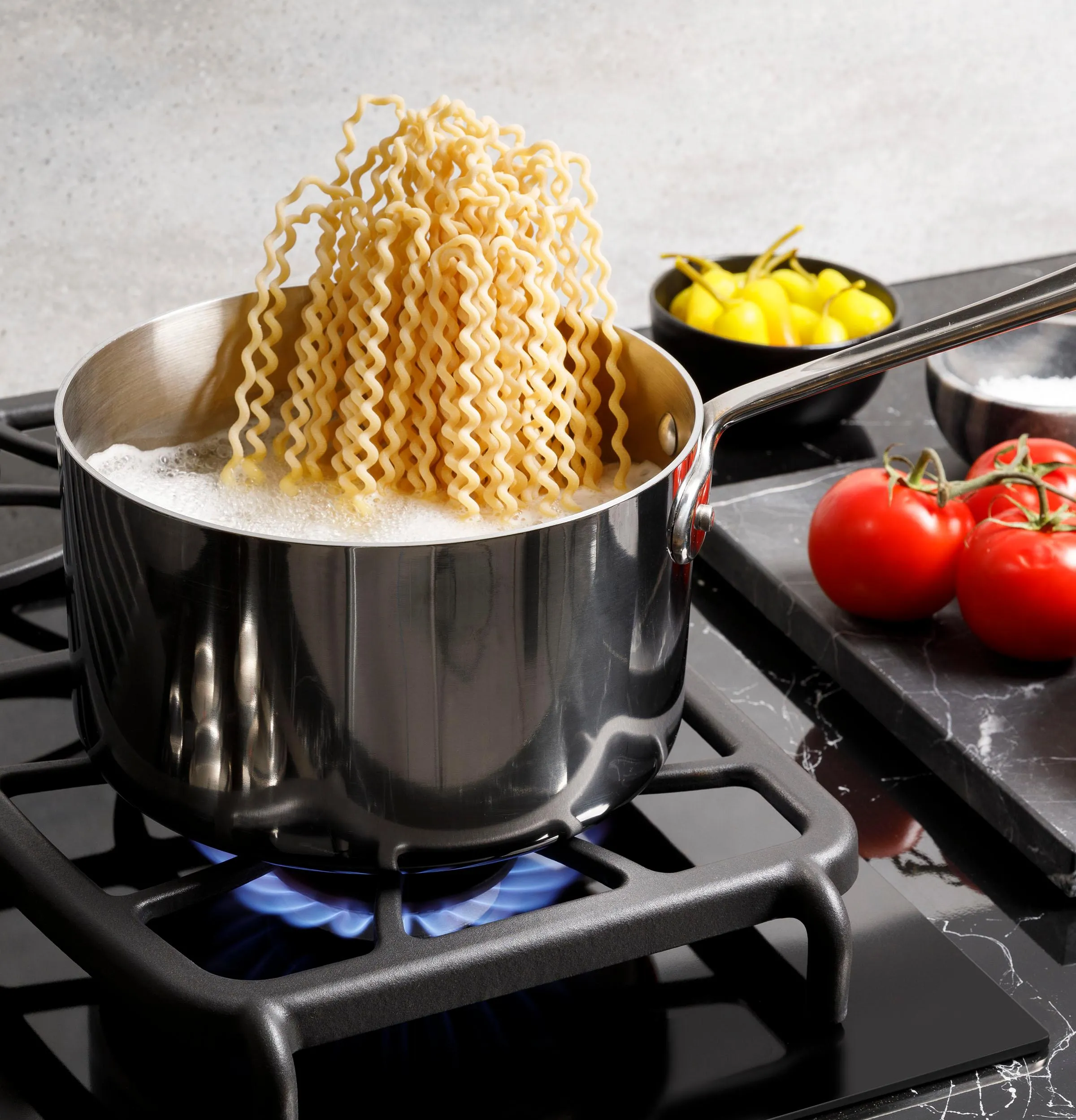 PGP9830DRBB GE Profile™ 30" Built-In Gas Downdraft Cooktop